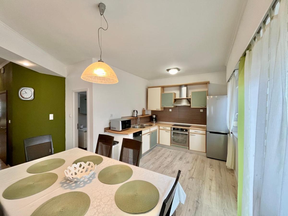 Apartments Rino Vodice Exterior foto